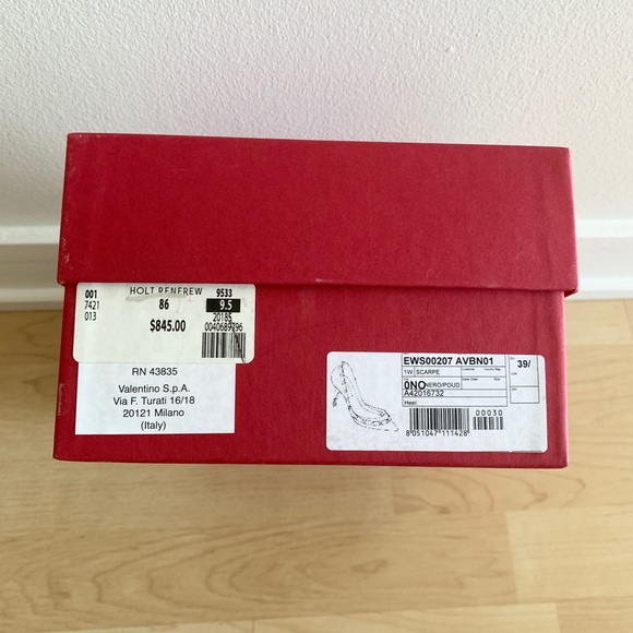 Valentino Black Leather Studded Accents Pumps - Picture 10 of 11